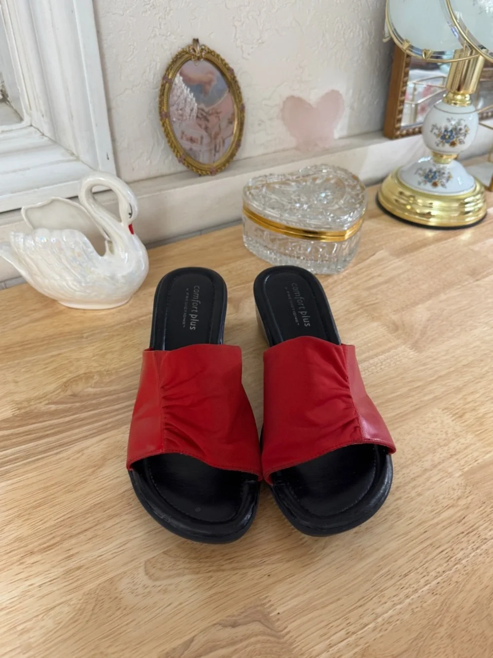 Y2K Comfort Plus By Predictions Red Ruched Slip On Wedge Sandals Size 11W